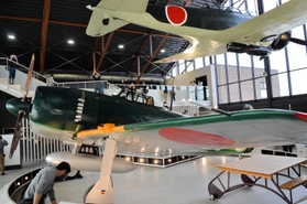 展示されている紫電改や九七式艦上攻撃機の模型＝ｓｏｒａかさい