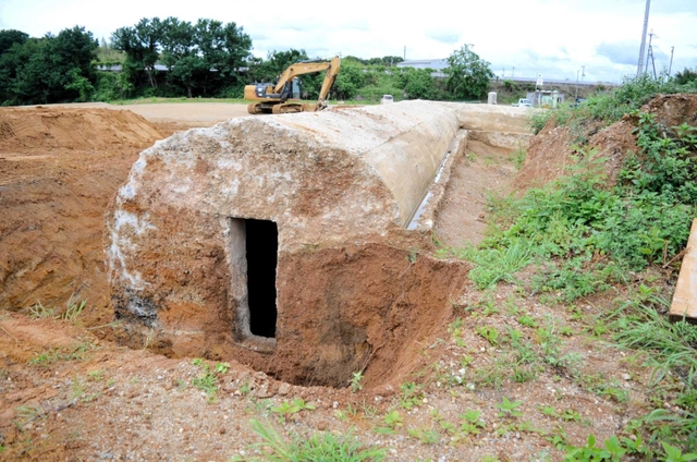 防空壕解体、撤去へ 鶉野飛行場跡周辺に市道建設 加西 | 北播 防空壕解体、撤去へ 鶉野飛行場跡周辺に市道建設 加西 | 北播