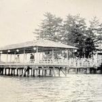 小野翠光園を映した絵はがき。夏には多くの市民が涼を楽しんだ（小野市立好古館提供）