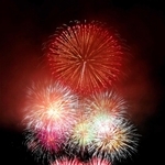 約５千発の花火が夜空を彩った「ファイヤーファンタジア」＝小野市敷地町