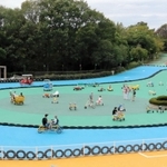 路面が塗り直され、リニューアルした「ふじいでんこうさいくるらんど」＝加東市下滝野