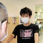 小野署から署長感謝状を贈られた大学生の河合勇飛さん＝小野署