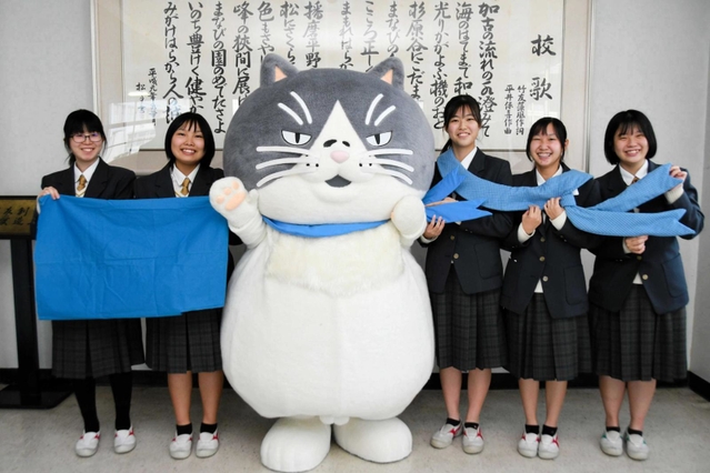 播州織のストールを作った高校生とマル＝西脇市野村町