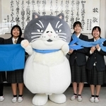 播州織のストールを作った高校生とマル＝西脇市野村町