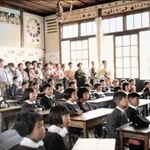 小学校の授業参観の風景（「昭和の家族」の投稿から）