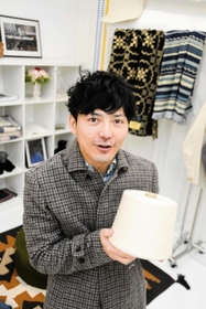 「産地全体で播州織を盛り上げたい」と語る植山展行社長＝多可町八千代区仕出原