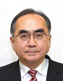 藤本百男氏