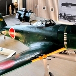 戦闘機「紫電改」の実物大模型＝加西市鶉野町、ｓｏｒａかさい