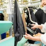西脇市のクリーニング業者「東田ドライ」の工場（同社提供）