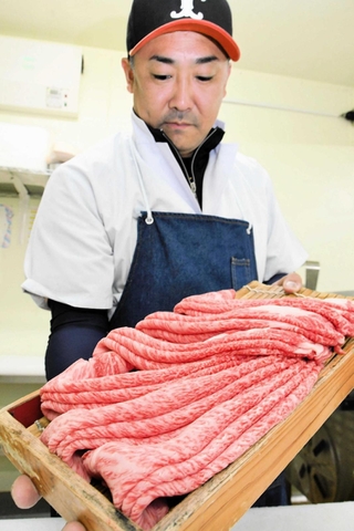 川岸畜産が立ち上げたブランド「グランロイン」の牛肉＝西脇市高田井町
