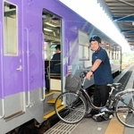 サイクルトレインに改造されたフラワ２０００－２号＝北条町駅