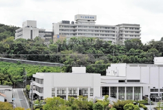 別の土地に建て替えが計画される市立加西病院＝加西市北条町横尾１