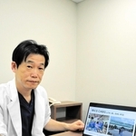 ＭＩＣＳについて説明する山田章貴さん＝北播磨総合医療センター
