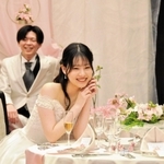 流通科学大生が企画する「おの恋ウエディング」のイメージ。新婦役は同大学の河井鈴奈さん（手前）＝小野市中島町