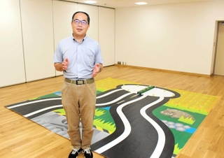 コンテストのコースと勝田憲弘さん＝やしろ国際学習塾