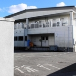 加東市が移転方針を示した市学校給食センター＝同市山国