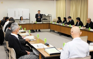愛称を投票で決めた開校準備委員会＝加東市下滝野