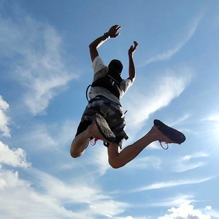 【１】ｒｙｏ．１７５さんの「山より高く」＝９月２７日、加西市、善防山