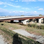 加東市大門と小野市復井町をつなぐ、新しい大門橋の全景（北播磨県民局提供）