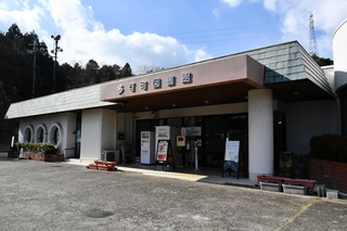１月末で閉館した多可町図書館＝同町中区糀屋