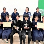 全日本電卓競技大会高校の部で準優勝したビジネスライセンス部員＝小野高校