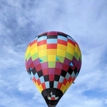 加西市で体験できる熱気球ライド（市観光協会提供）