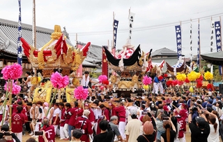 北播磨各地で秋祭り 豪華な屋台ずらり集結 氏子らかけ声 境内に熱気|北