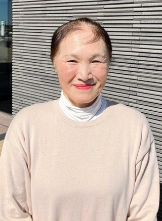 中元邦子さん