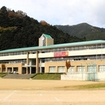 加美中学校＝多可町加美区豊部