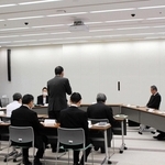 北播磨総合医療センターの経営改善策などを検討する「経営計画評価委員会」の初会合が開かれた＝小野市市場町