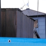 容疑者が住んでいたとされる住居＝たつの市新宮町段之上、24日午後