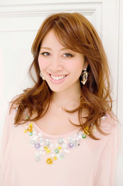 元「ＪＪ」読者モデルでアパレルブランド「Ｃｈｅｓｔｙ（チェスティ）」の代表、小川淳子さん（ＪＯＣ提供）