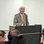 盛和塾神戸の例会で、六甲バターの塚本哲夫会長の講演を聴く塾生ら＝神戸市西区見津が丘６、六甲バター神戸工場