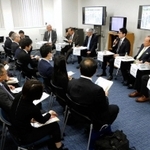 企業の震災復興を振り返ったパネル討論＝神戸市中央区多聞通２、みなと銀行神戸駅前支店