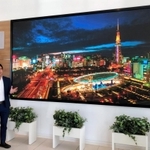 ウシオライティングが発売した「マイクロタイルＬＥＤ」＝姫路市別所町佐土、ウシオ電機