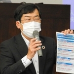 新型コロナウイルス感染症に関連する経済対策について説明する近畿経済産業局の米村猛局長＝大阪市中央区大手前１