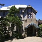 来年の再開を目指す舞子ホテル＝神戸市垂水区舞子台２