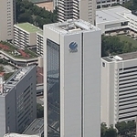 ワールド本社外観＝神戸市中央区