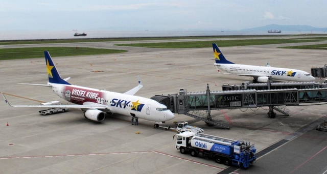 減便・運休が続く神戸空港。発着枠の最大運用は来春まで持ち越される公算が大きくなっている＝神戸市中央区
