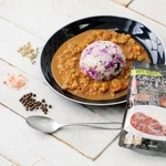 ソライナがアメリカでテスト販売する「えんどう豆ミートで作ったキーマカレー」（同社提供）