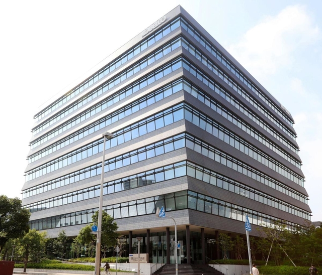 神戸製鋼所神戸本社＝神戸市中央区脇浜海岸通（撮影・斎藤雅志）