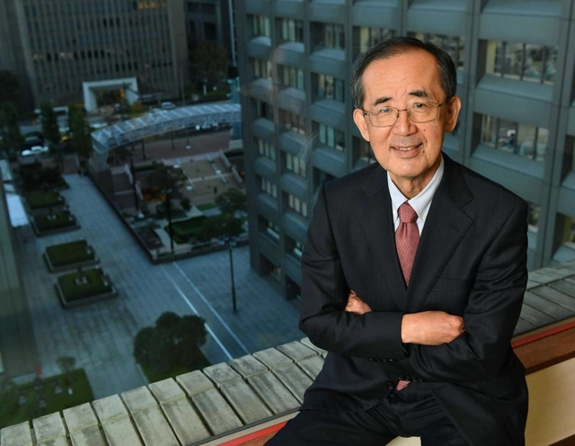 「和辻賞では深い読みで評価していただいた。授賞式で姫路に行くのが楽しみだったが、コロナで見送りになり残念」と話す白川方明さん＝東京都千代田区（撮影・西岡正）