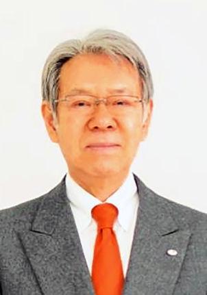 アジュバンコスメジャパンの社長を兼務する創業者の中村豊会長（同社提供）