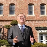 尼崎信用金庫理事長・作田誠司さん＝尼崎市内（撮影・大山伸一郎）