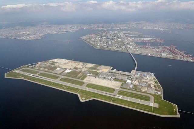神戸空港全景＝２０２０年８月撮影