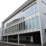 完成した神戸物産の新本社＝加古川市加古川町平野