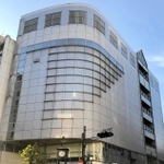 東急ハンズ三宮店が出店していたＭ-１スクエアビル＝神戸市中央区下山手通２