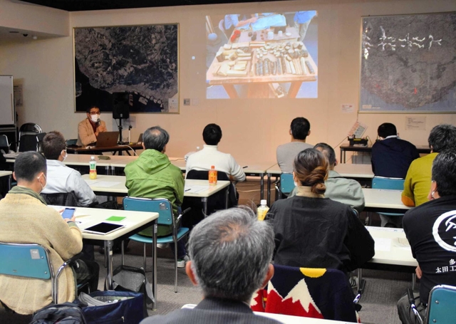 「ひょうごの木」のＰＲに向けて開かれたスタートアップミーティング＝神戸市中央区元町通４、こうべまちづくり会館