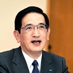 三ノ宮駅ビルについて展望を話すＪＲ西日本の長谷川一明社長＝大阪市北区（撮影・中西幸大）