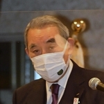 オンライン開催の関西財界セミナーで、主催者を代表して問題提起する関西経済連合会の松本正義会長＝大阪市北区（撮影・中西幸大）